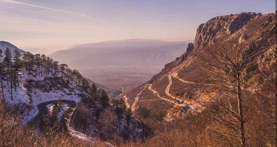 מוסטר Hotel Snjezna Kuca - Nature Park Of Bosnia Herzegovina מראה חיצוני תמונה